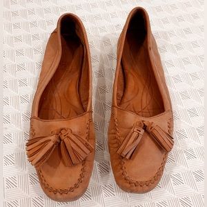 Born suede leather tassel loafers, moccasins, US W 8.8, light brown/tan
